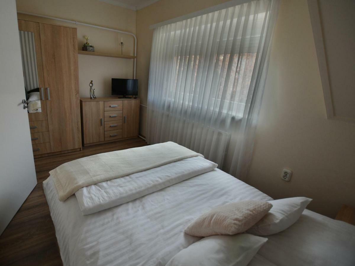 Szecsenyi Apartman Hévíz Eksteriør billede